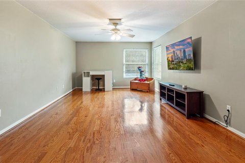 House in Fish Hawk, Florida 5 bedrooms, 302.49 sq.m. № 1552120 - photo 17