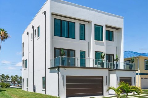 Villa ou maison à vendre à Redington Beach, Floride: 4 chambres, 297.47 m2 № 1750673 - photo 2