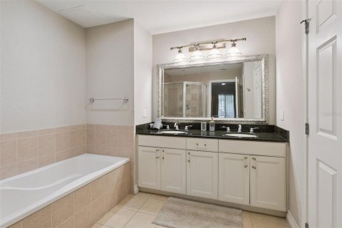 Condo in Kissimmee, Florida, 3 bedrooms № 2196423 - photo 26