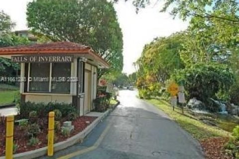 Condo in Lauderhill, Florida, 1 bedroom  № 1753962 - photo 17
