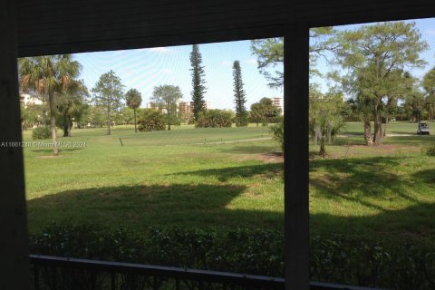 Condo in Lauderhill, Florida, 1 bedroom  № 1753962 - photo 16