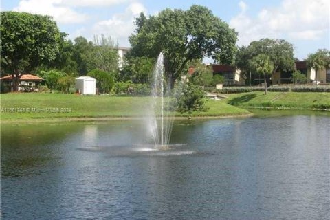 Condo in Lauderhill, Florida, 1 bedroom  № 1753962 - photo 19