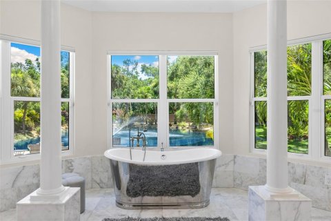 House in Clearwater, Florida 8 bedrooms, 733.93 sq.m. № 1847141 - photo 26