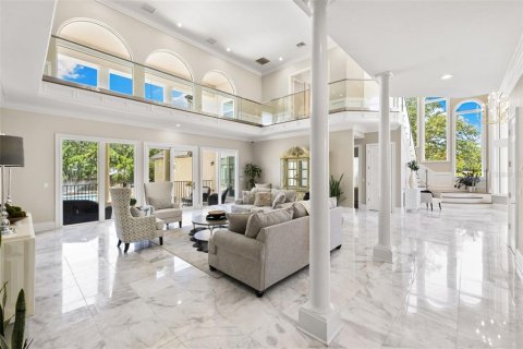 House in Clearwater, Florida 8 bedrooms, 733.93 sq.m. № 1847141 - photo 5
