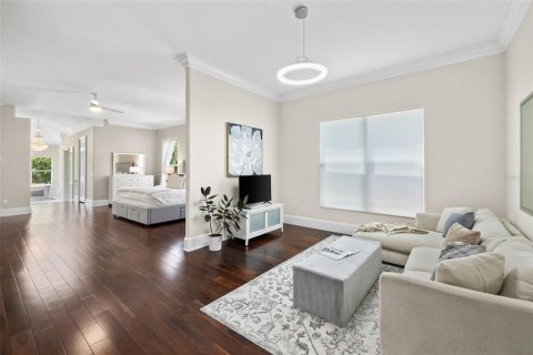 House in Clearwater, Florida 8 bedrooms, 733.93 sq.m. № 1847141 - photo 21