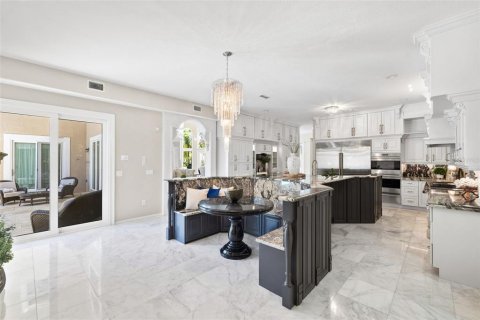 House in Clearwater, Florida 8 bedrooms, 733.93 sq.m. № 1847141 - photo 15