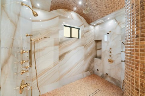 Villa ou maison à vendre à Pinecrest, Floride: 7 chambres, 781.96 m2 № 2080025 - photo 17