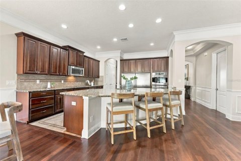 Casa en venta en Tampa, Florida, 5 dormitorios, 302.77 m2 № 2437443 - foto 11