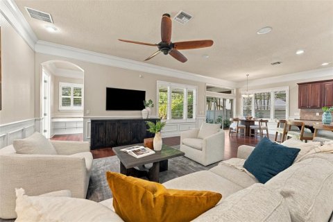 Casa en venta en Tampa, Florida, 5 dormitorios, 302.77 m2 № 2437443 - foto 9