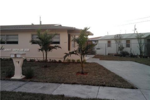 Villa ou maison à Miami, Floride 2 chambres, 123.75 m2 № 2029853