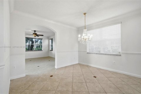 Casa en venta en Miramar, Florida, 5 dormitorios, 274.15 m2 № 1993837 - foto 11