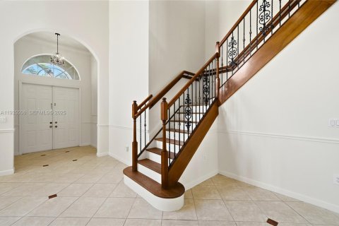 Casa en venta en Miramar, Florida, 5 dormitorios, 274.15 m2 № 1993837 - foto 3