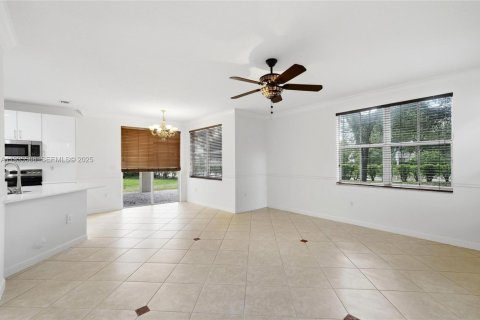 Casa en venta en Miramar, Florida, 5 dormitorios, 274.15 m2 № 1993837 - foto 17