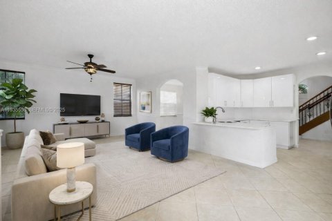 Casa en venta en Miramar, Florida, 5 dormitorios, 274.15 m2 № 1993837 - foto 14