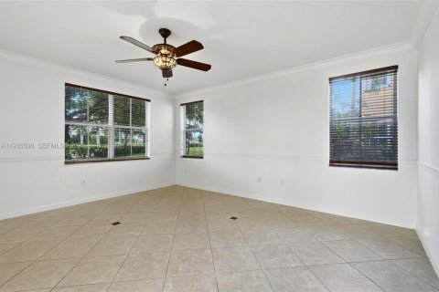 Casa en venta en Miramar, Florida, 5 dormitorios, 274.15 m2 № 1993837 - foto 13