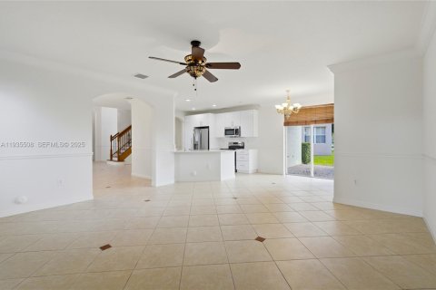 Casa en venta en Miramar, Florida, 5 dormitorios, 274.15 m2 № 1993837 - foto 19