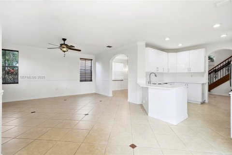 Casa en venta en Miramar, Florida, 5 dormitorios, 274.15 m2 № 1993837 - foto 15