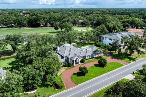 House in Tampa, Florida 4 bedrooms, 630.71 sq.m. № 2213066 - photo 3