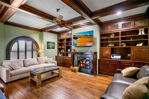 House in Tampa, Florida 4 bedrooms, 630.71 sq.m. № 2213066 - photo 14