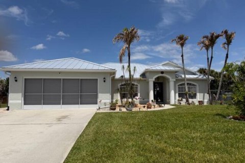 House in Port St. Lucie, Florida 4 bedrooms, 185.06 sq.m. № 2082985