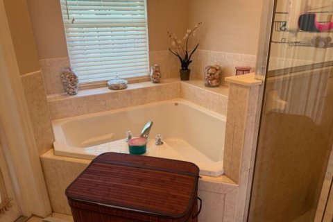 House in Port St. Lucie, Florida 4 bedrooms, 185.06 sq.m. № 2082985 - photo 22