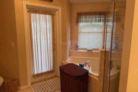 House in Port St. Lucie, Florida 4 bedrooms, 185.06 sq.m. № 2082985 - photo 19