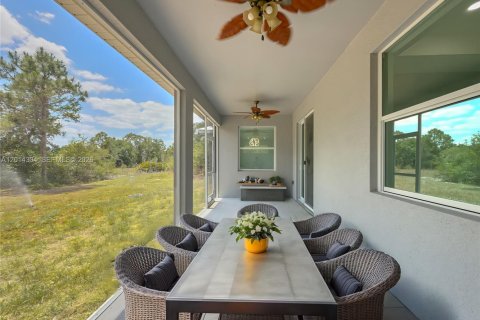House in Lehigh Acres, Florida 3 bedrooms, 159.51 sq.m. № 2076100 - photo 30