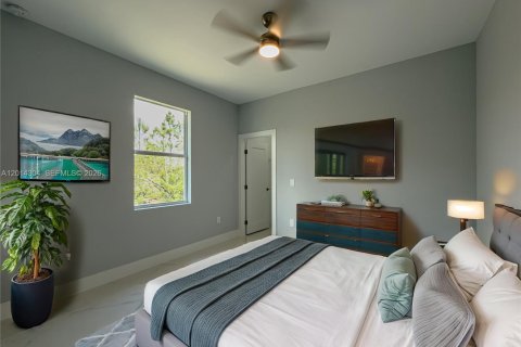 House in Lehigh Acres, Florida 3 bedrooms, 159.51 sq.m. № 2076100 - photo 21