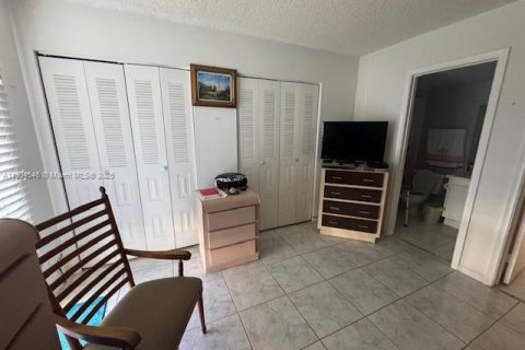Copropriété à vendre à Pembroke Pines, Floride: 1 chambre, 75.34 m2 № 1954998 - photo 14