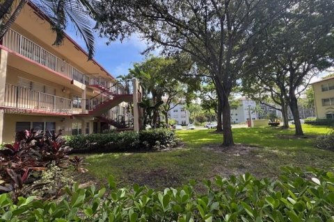 Copropriété à vendre à Pembroke Pines, Floride: 1 chambre, 75.34 m2 № 1954998 - photo 4