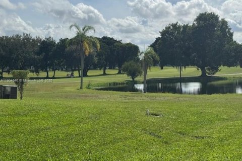 Condo in Pembroke Pines, Florida, 1 bedroom № 1954998 - photo 23