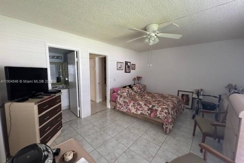 Copropriété à vendre à Pembroke Pines, Floride: 1 chambre, 75.34 m2 № 1954998 - photo 15