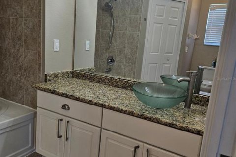 Casa en alquiler en Ruskin, Florida, 4 dormitorios, 155.33 m2 № 1834922 - foto 12