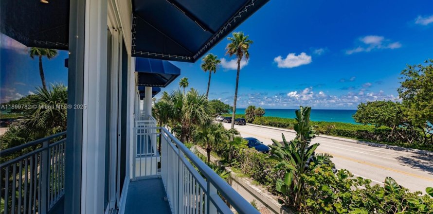 Townhouse in Jupiter, Florida 4 bedrooms, 297.84 sq.m. № 1952482