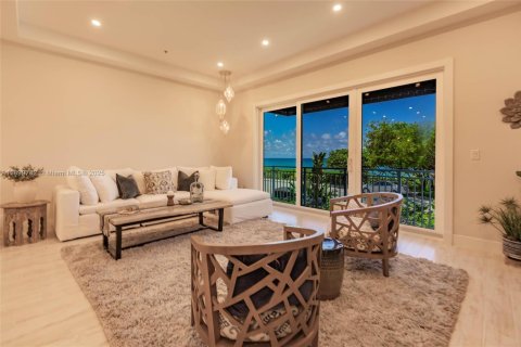 Townhouse in Jupiter, Florida 4 bedrooms, 297.84 sq.m. № 1952482 - photo 28