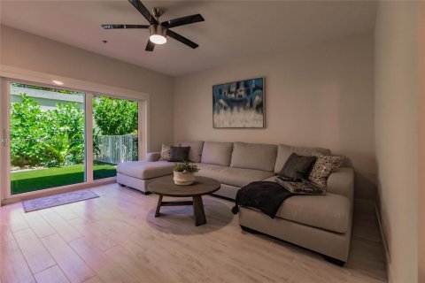 Townhouse in Jupiter, Florida 4 bedrooms, 297.84 sq.m. № 1952482 - photo 23