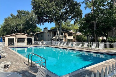 Condo in Palm Harbor, Florida, 2 bedrooms № 2217155 - photo 21