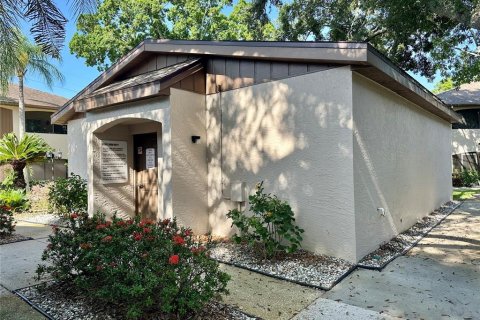 Condo in Palm Harbor, Florida, 2 bedrooms № 2217155 - photo 24
