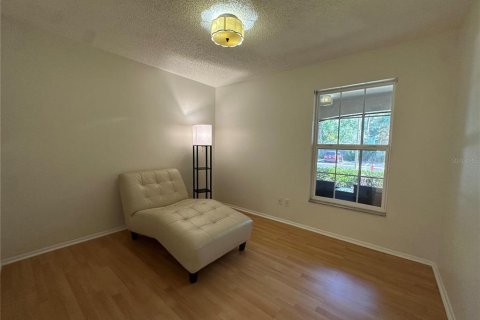 Condo in Palm Harbor, Florida, 2 bedrooms № 2217155 - photo 18
