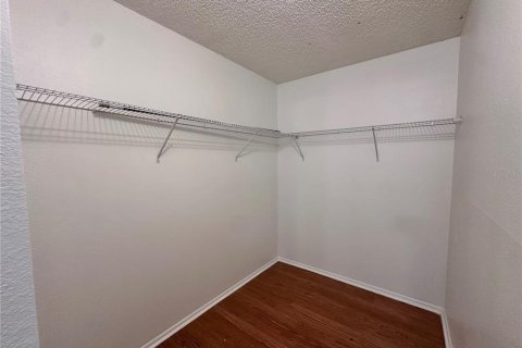 Condo in Palm Harbor, Florida, 2 bedrooms № 2217155 - photo 16