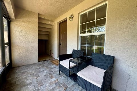 Condo in Palm Harbor, Florida, 2 bedrooms № 2217155 - photo 4