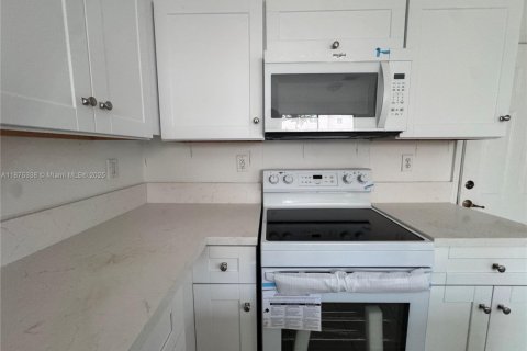 Townhouse in Homestead, Florida 4 bedrooms, 170.66 sq.m. № 1926890 - photo 7