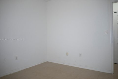 Townhouse in Homestead, Florida 4 bedrooms, 170.66 sq.m. № 1926890 - photo 25