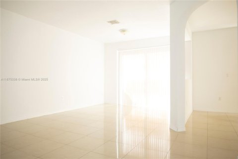 Townhouse in Homestead, Florida 4 bedrooms, 170.66 sq.m. № 1926890 - photo 27