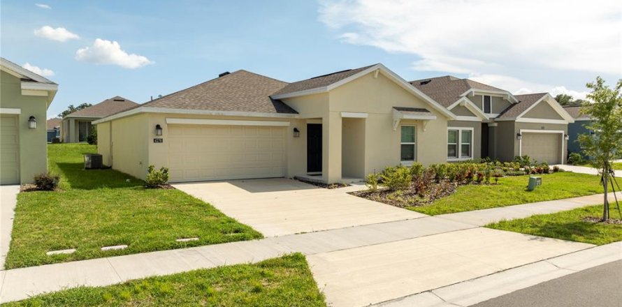 House in Kissimmee, Florida 3 bedrooms, 144.93 sq.m. № 1301366