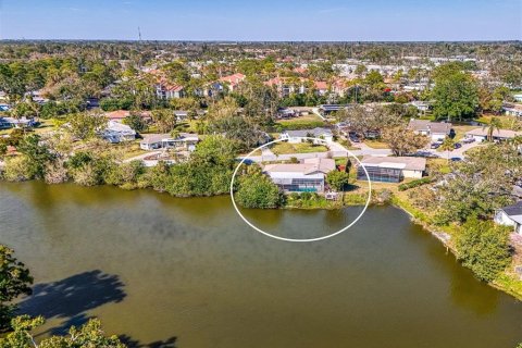 Villa ou maison à vendre à Sarasota, Floride: 2 chambres, 173.54 m2 № 1524727 - photo 16