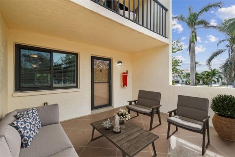 Condominio en venta en Saint Petersburg, Florida, 2 dormitorios, 121.7 m2 № 1566839 - foto 5