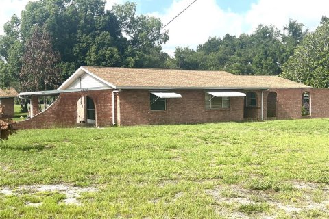 House in Wildwood, Florida 3 bedrooms, 136.01 sq.m. № 2138740 - photo 2