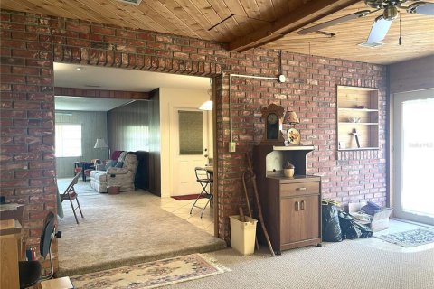 House in Wildwood, Florida 3 bedrooms, 136.01 sq.m. № 2138740 - photo 17