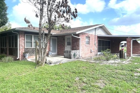 House in Wildwood, Florida 3 bedrooms, 136.01 sq.m. № 2138740 - photo 6